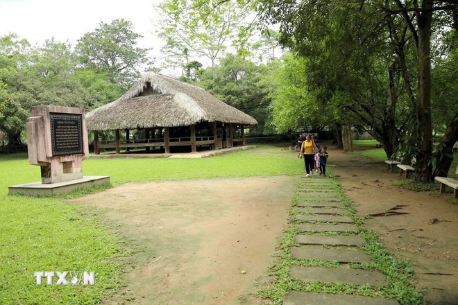 que-huong-cach-mang-tan-trao-vung-buoc-vao-ky-nguyen-moi.jpg