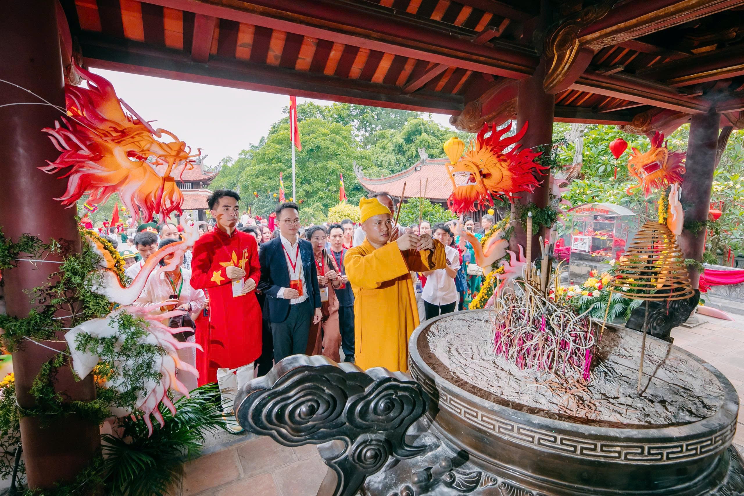 phat-dong-cuoc-thi-dai-su-trong-cay-nhi-su-trong-cay-gieo-mam-xanh-huong-ve-nguon-coi-5.jpg