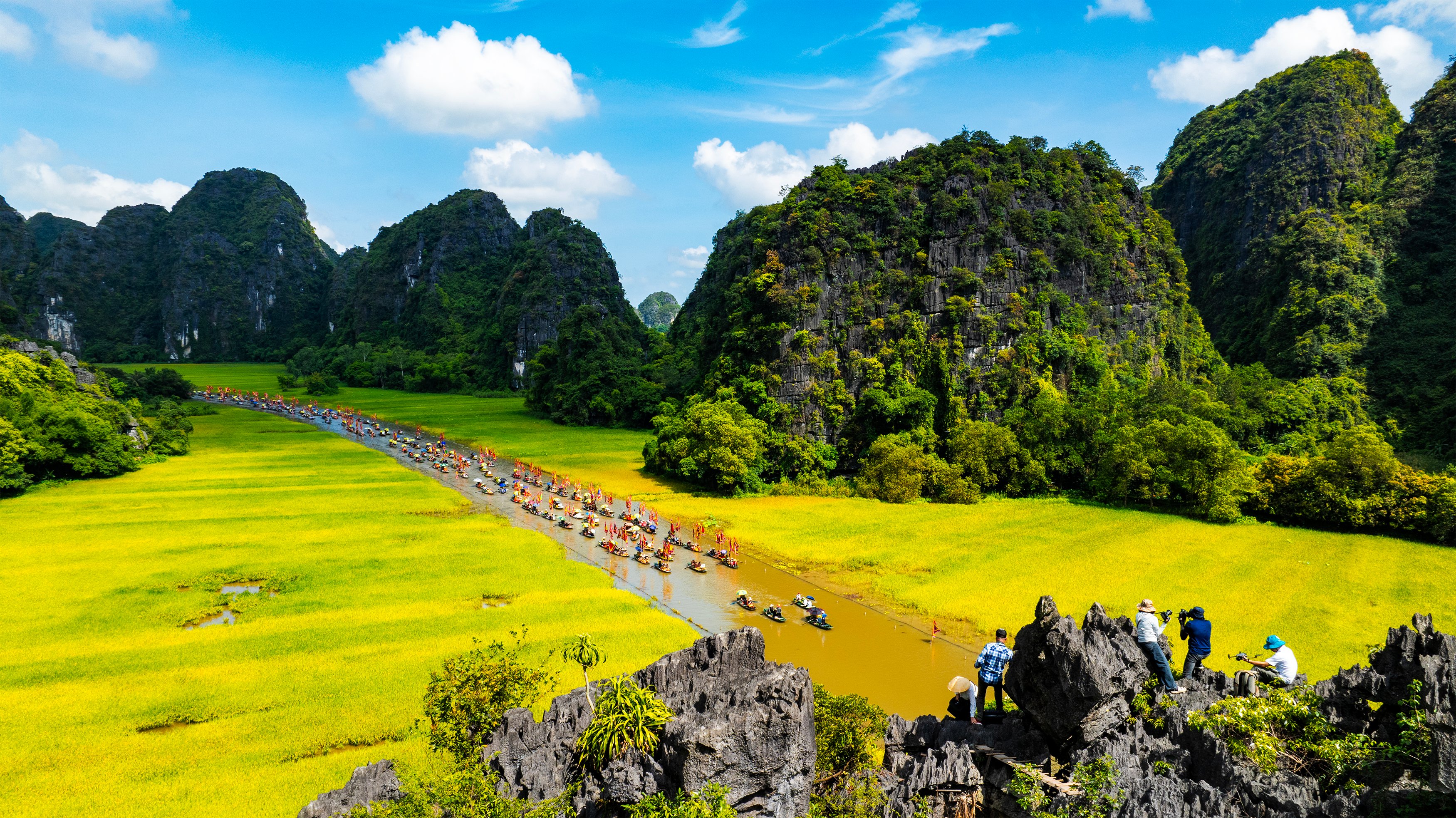 La couleur dorée de Tam Coc – Une harmonie entre la nature et la saison dorée