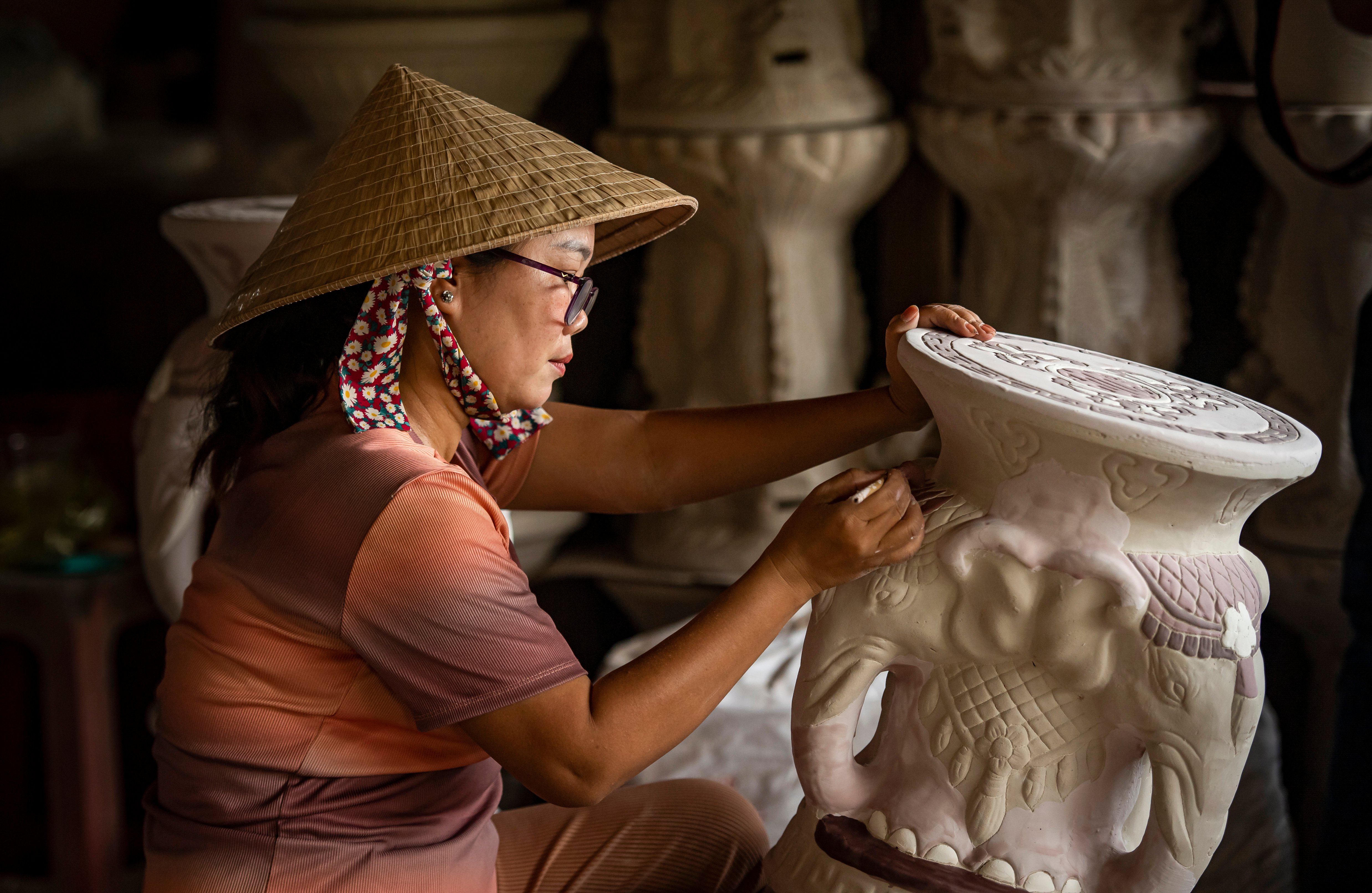 Người thợ chấm men 