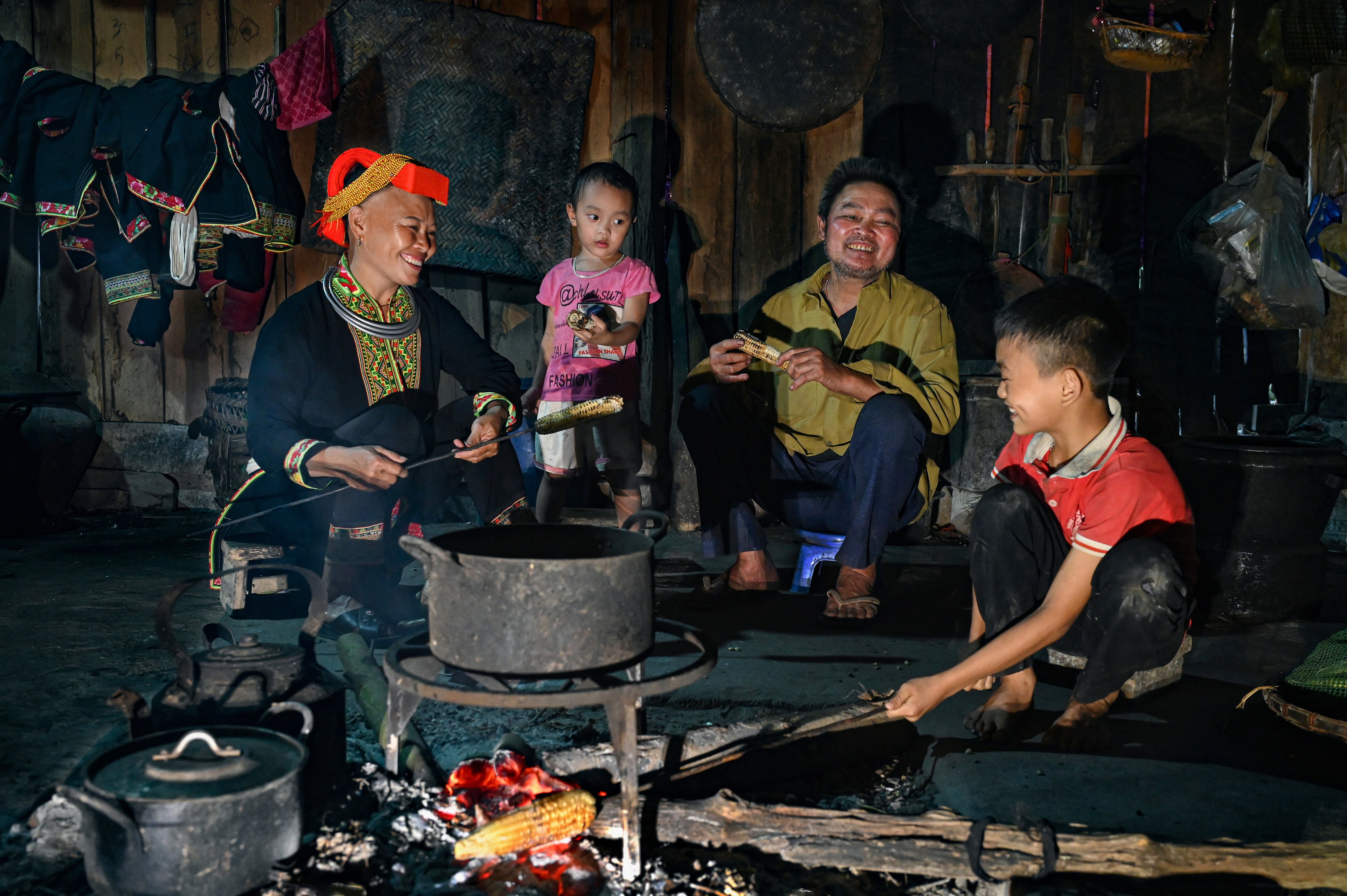 HẠNH PHÚC 