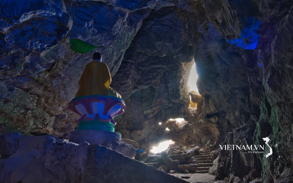Da Dung Mountain (Da Dung Mountain) - Bong Lai Cave