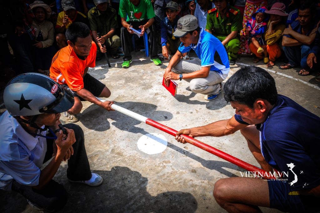 Stick pushing competition in the Northwest ethnic cultural festival