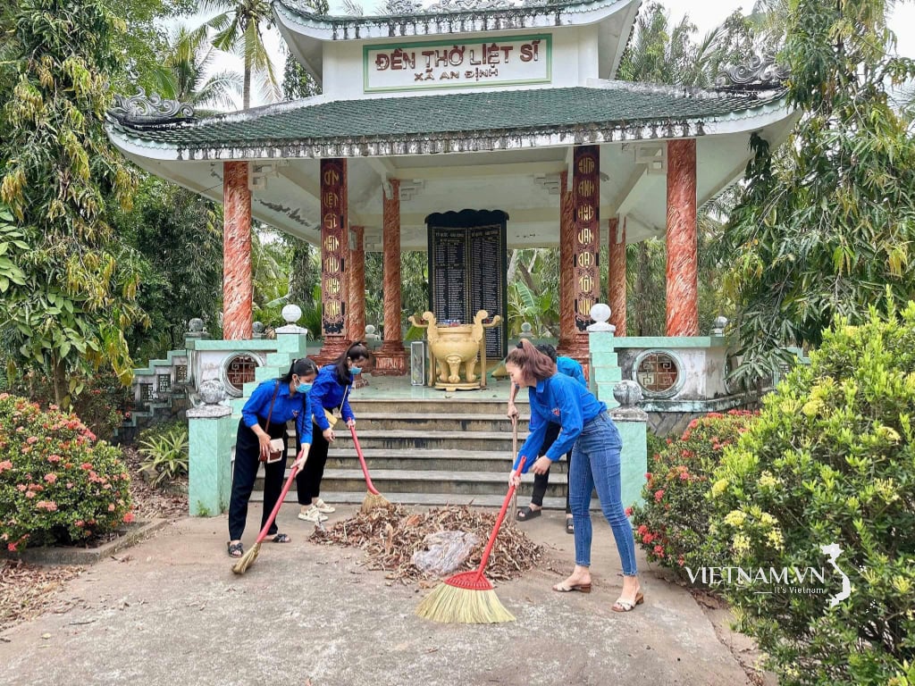 An Dinh Commune Martyrs Temple