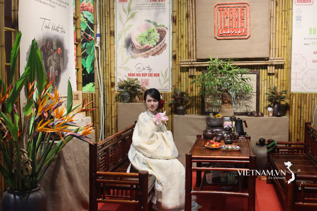 Thiếu nữ
