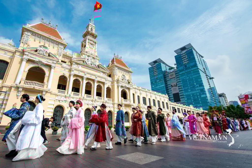 Ngàn năm áo dài - Rạng rỡ Việt Nam-1