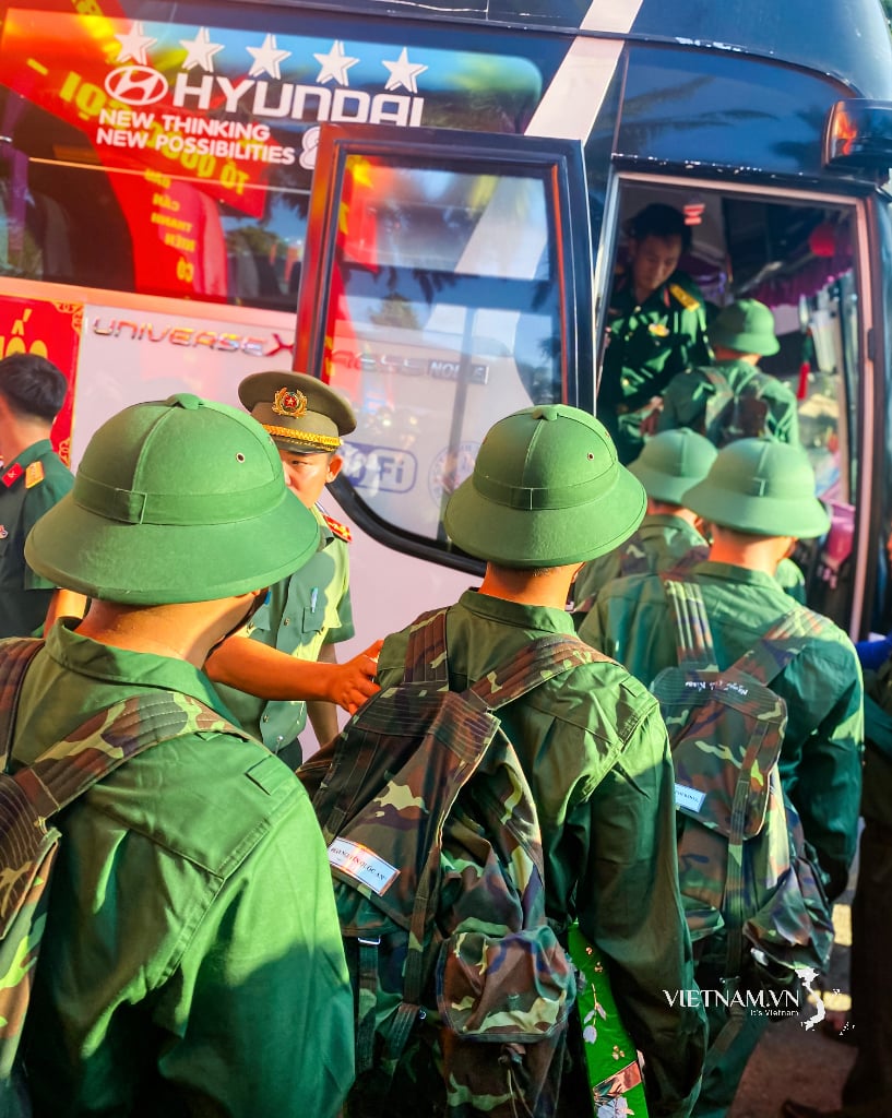 ការហៅទូរស័ព្ទទៅកាន់ប្រទេស - យុវជនរួចរាល់។-4