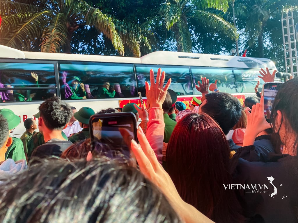 ការហៅទូរស័ព្ទទៅកាន់ប្រទេស - យុវជនរួចរាល់។-5