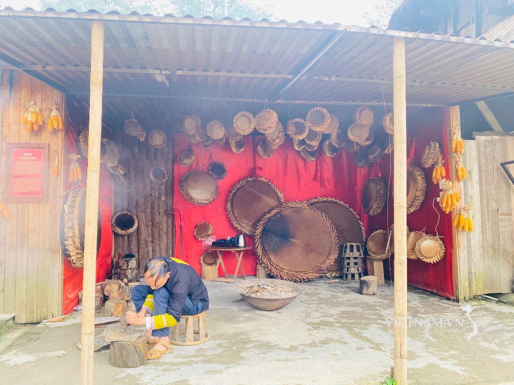 Die Schönheit der Red Dao-Kultur – am Fuße des Fansifang-Gipfels-2