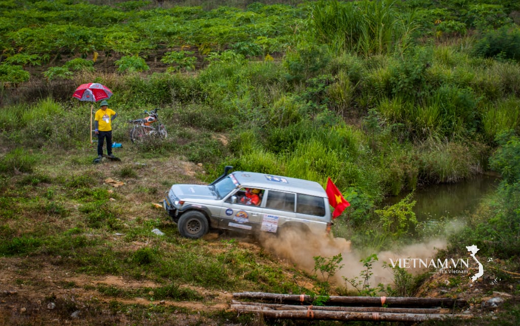 ការ​ប្រណាំង​ក្រៅ​ផ្លូវ បំពេញ​ចំណង់​ចំណូល​ចិត្ត ការ​ប្រឈម​នឹង​ភាព​ក្លាហាន-7