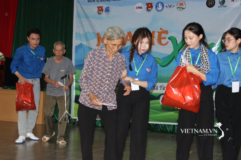 ស្នាមញញឹមអ្នកស្ម័គ្រចិត្ត-2