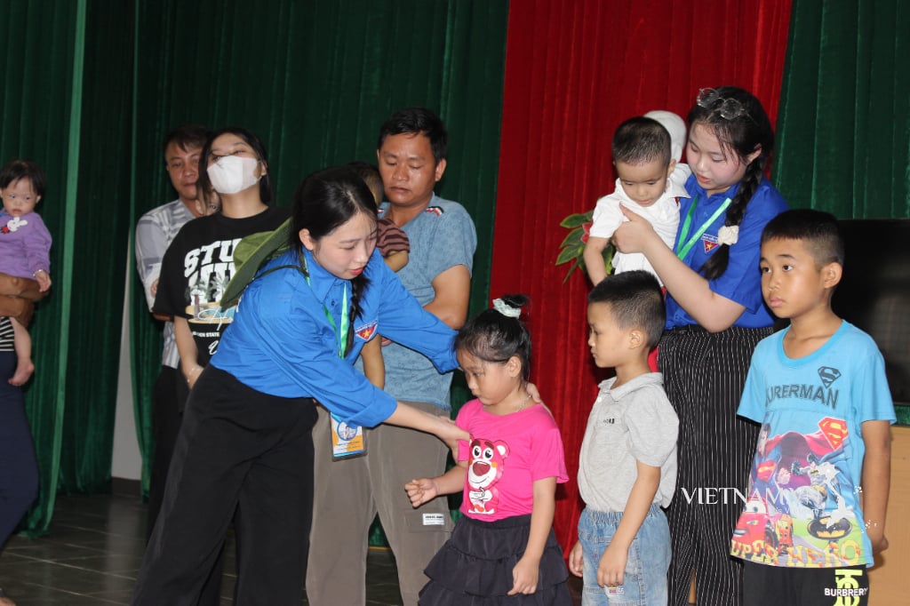 ស្នាមញញឹមអ្នកស្ម័គ្រចិត្ត-3