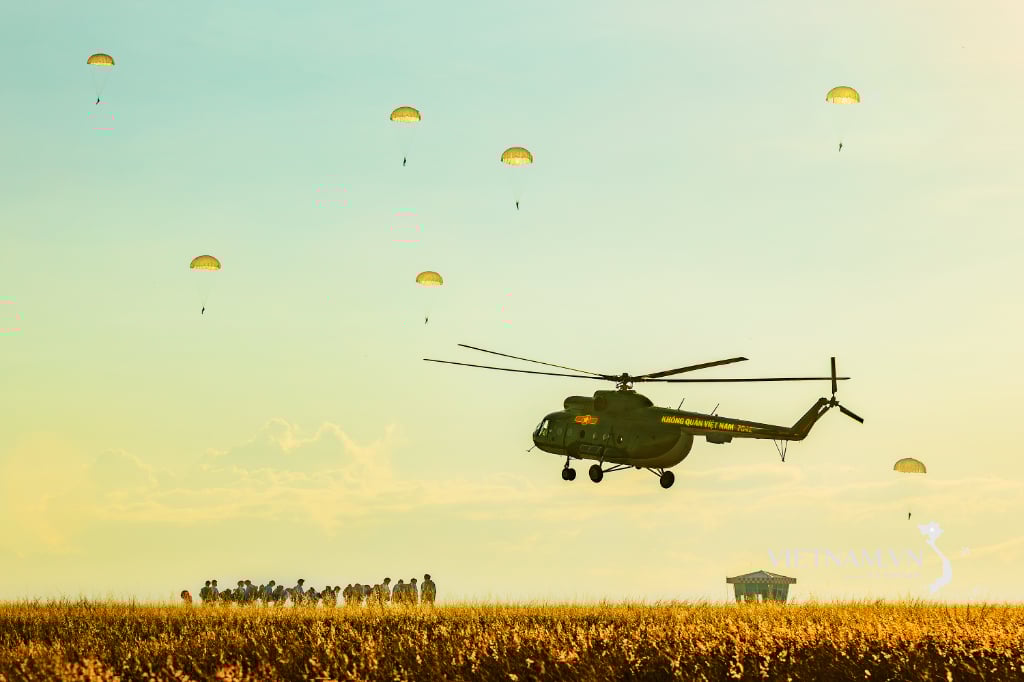 Regiment 910 – Offiziersschule der Luftwaffe übt Fallschirmausbildung im Jahr 2025-8