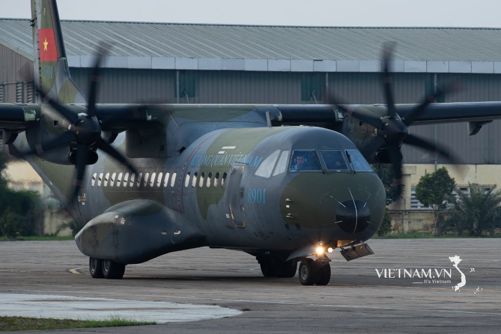 Air Brigade 918 អនុវត្តយ៉ាងសកម្មនូវយន្តហោះដឹកជញ្ជូនសម្រាប់បេសកកម្ម A80-2