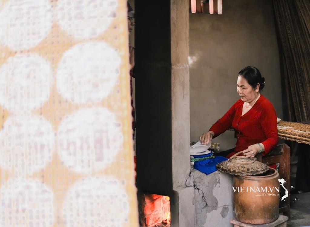 Traditional Craft of An Ngai Rice Paper - Ho Chi Minh City-1