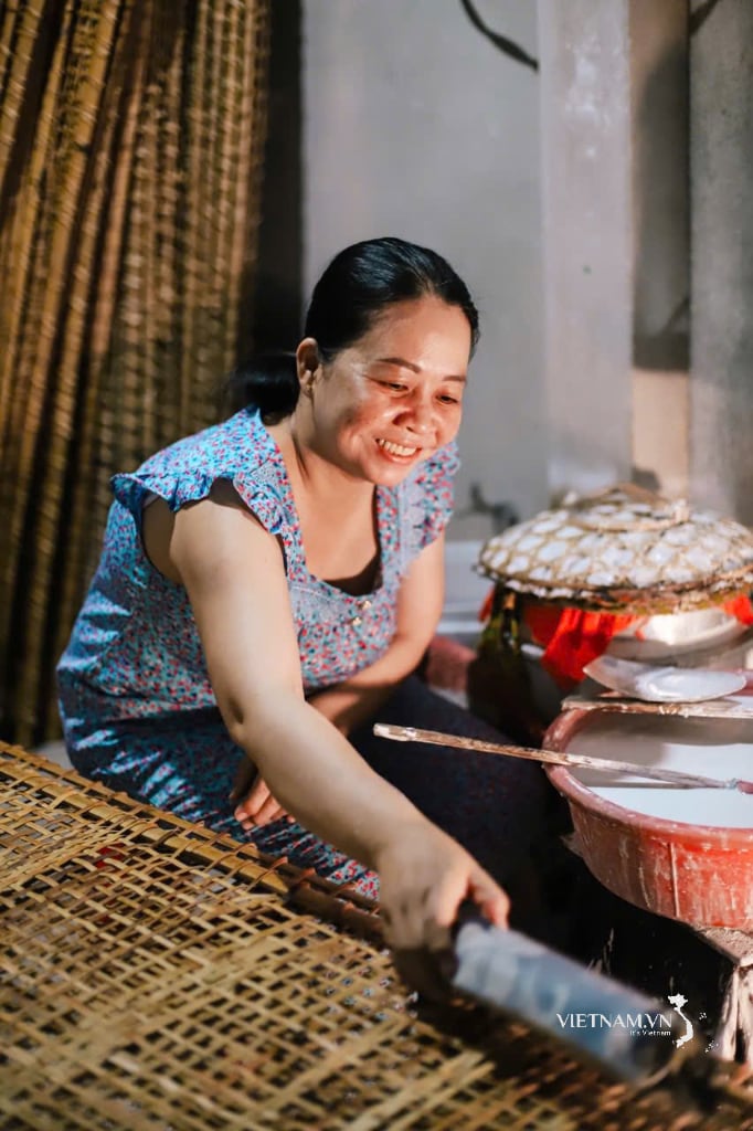 Traditional Craft of An Ngai Rice Paper - Ho Chi Minh City-4