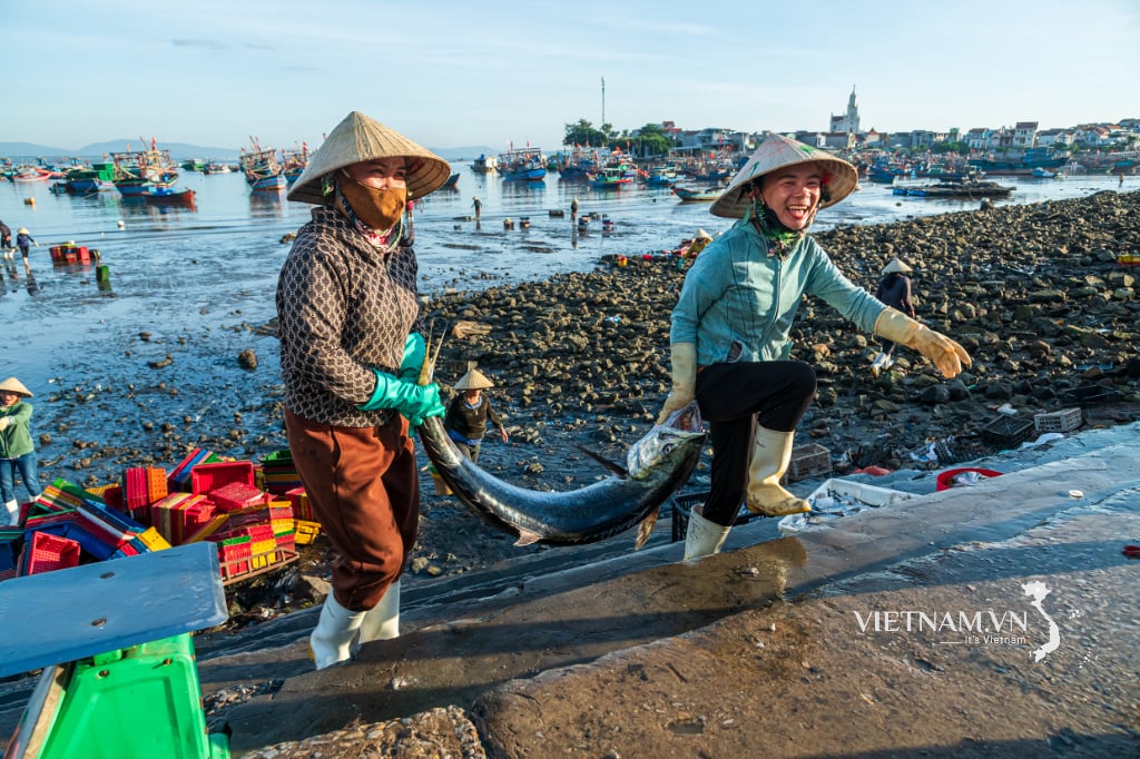 ចង្វាក់នៃជីវិតនៅក្នុងភូមិសមុទ្រ។-៤