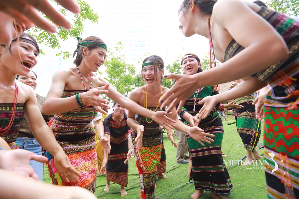Lễ sum họp cộng đồng của đồng bào dân tộc M'nông tỉnh Bình Phước