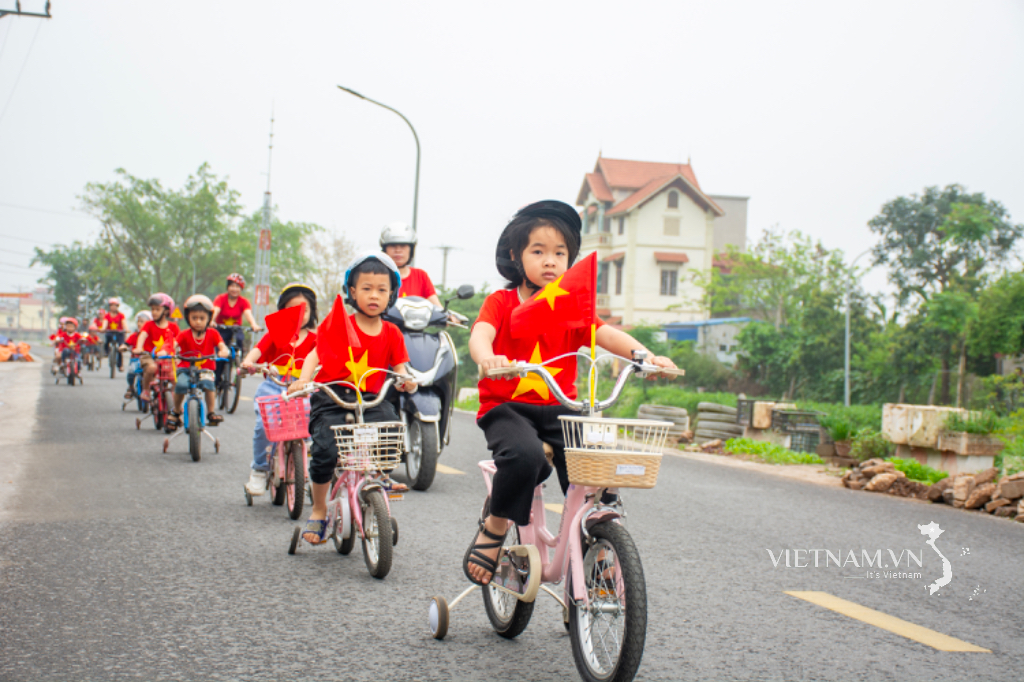 Bé với An toàn Giao thông-5