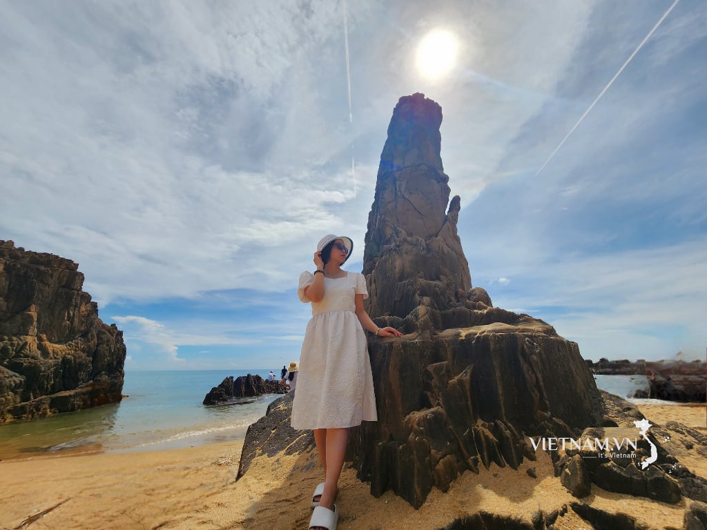 La spiaggia delle Rocce Saltellanti di Quang Binh: un capolavoro di "scultura" sul Mar Cinese Meridionale.