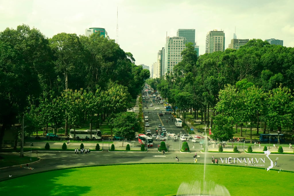 Nhìn quanh, nhìn về, nhìn ra xa