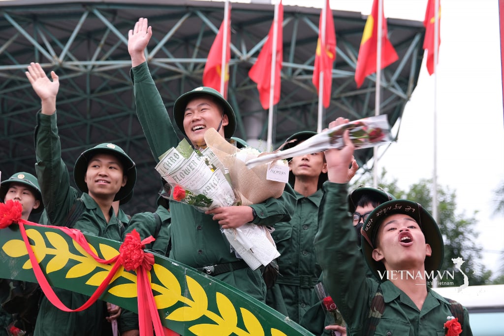 Lời chào tạm biệt ngày nhập ngũ