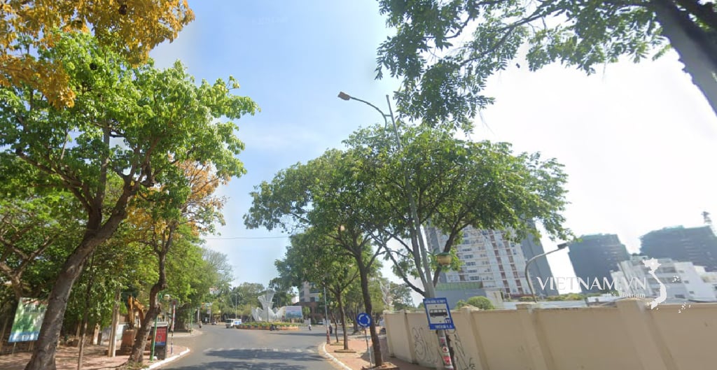 วงเวียนจอดรถด้านหน้า