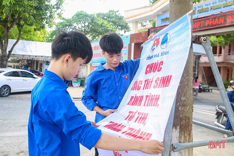 Gần 17.000 thí sinh thi vào lớp 10 ở Hà Tĩnh kiểm tra số báo danh, nghe phổ biến quy chế 