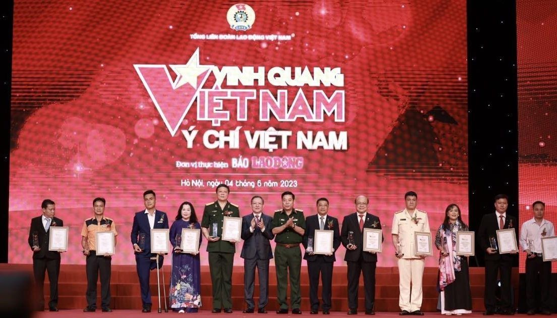 Chương trình Vinh quang Việt Nam: Tôn vinh 16 tập thể, cá nhân