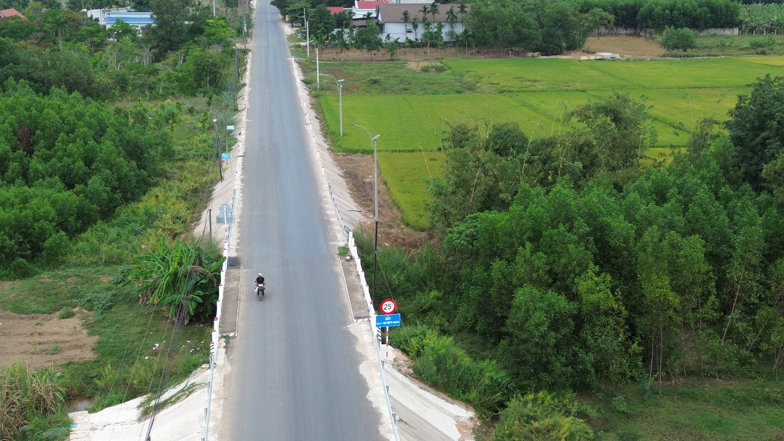 Đường kết nối Bình Thuận - Đồng Nai vượt tiến độ, thông xe trước tết Nguyên đán 2025- Ảnh 4.