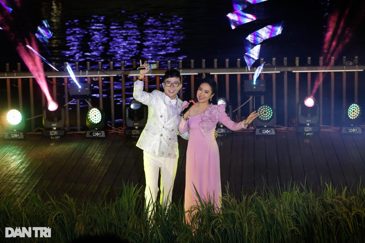 Sông Hương rực rỡ sắc màu trong đêm Tri ân dòng Hương - 8
