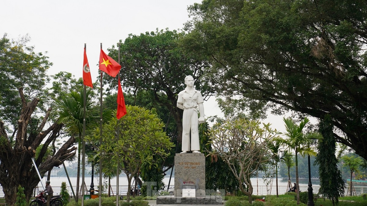 New look of Ly Tu Trong flower garden after 25 billion VND investment in renovation and beautification photo 1