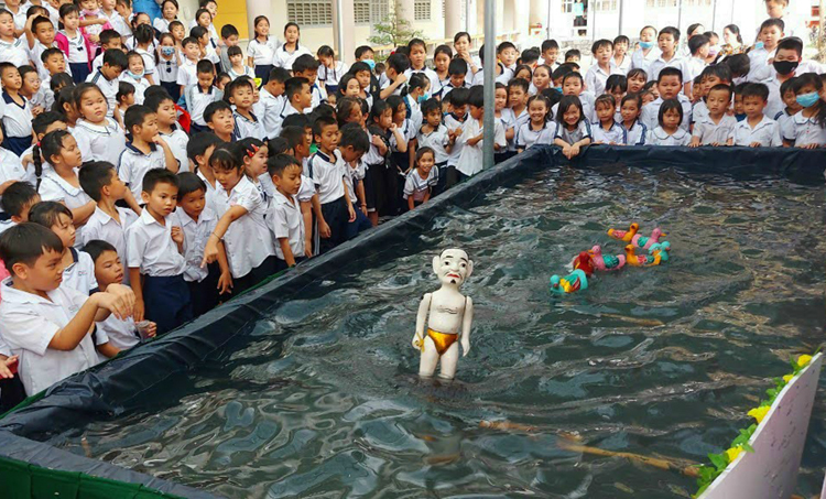 The 'unique' water puppetry troupe in the West