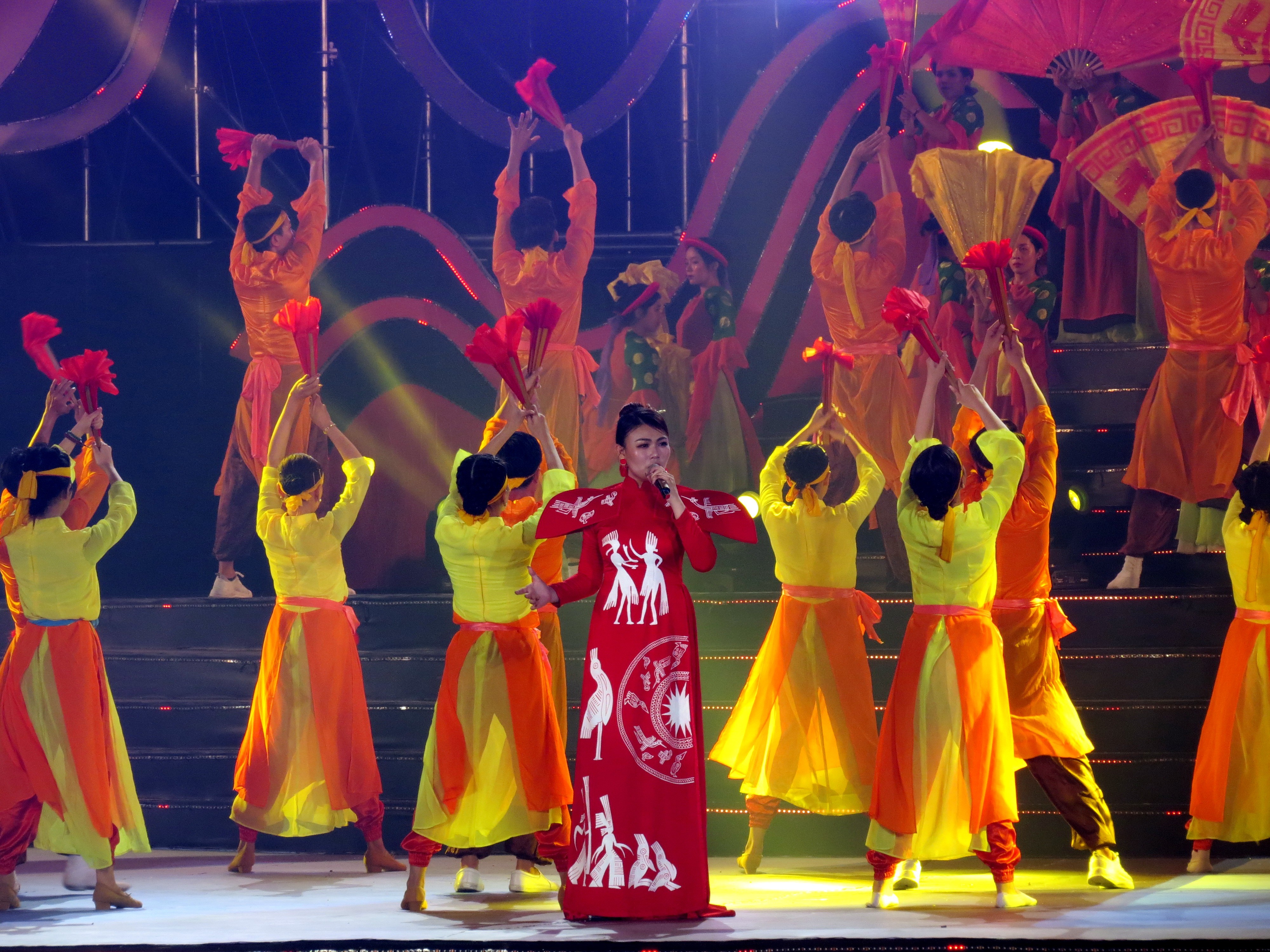 イベント - 第10回海祭りの華やかなオープニングナイト（写真8）。