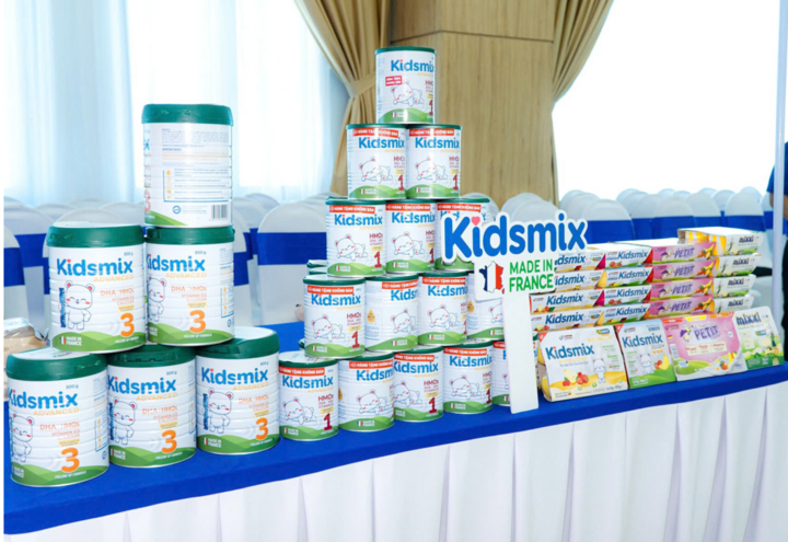 ภาพผลิตภัณฑ์ Kidsmix บางส่วนในงานที่โรงพยาบาล