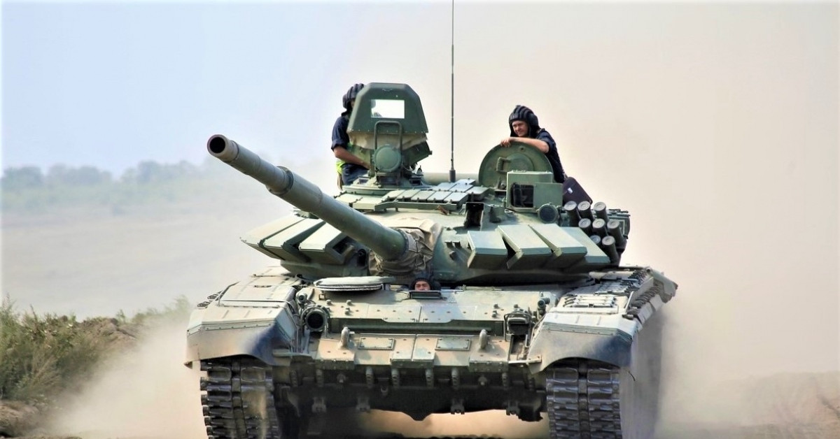 Why did Russian tanks survive after being hit by two Ukrainian missiles?