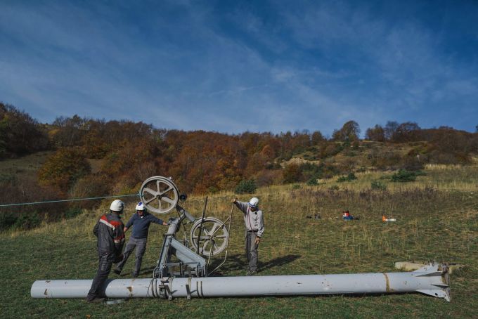 The French Alps village of Saint-Firmin is to dismantle its ski lifts in 2022 due to dwindling winter snow.