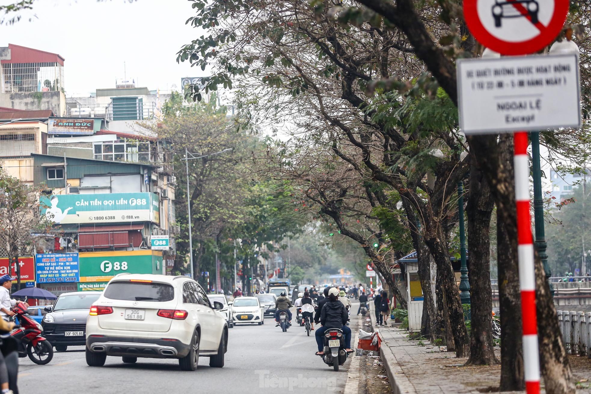 Điều chỉnh giao thông phố Kim Ngưu, hàng loạt phương tiện đi ngược chiều bất chấp biển cấm ảnh 12