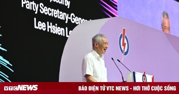 Mr. Lee Hsien Loong resigns as leader of Singapore's ruling party