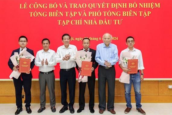 Ông Phạm Đức Sơn giữ chức Tổng biên tập Tạp chí Nhà đầu tư