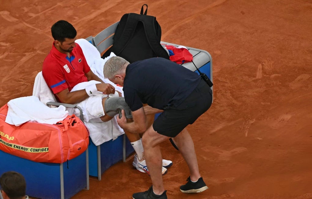 Vượt qua chấn thương, Djokovic vào bán kết Olympic 2024 - 2