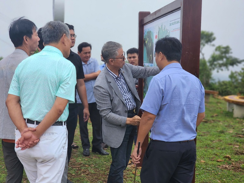 RAMID Hotel Group learns about the planning of La Vuong Plateau area.