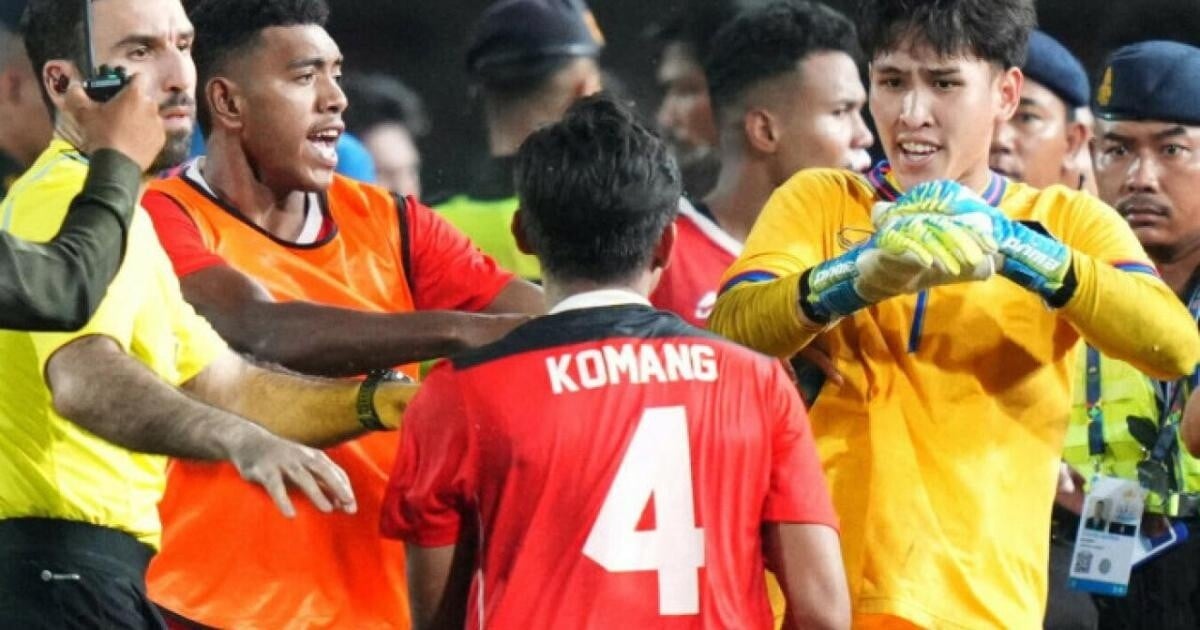 Chủ tịch FIFA lên tiếng về vụ hỗn chiến ở chung kết SEA Games 32