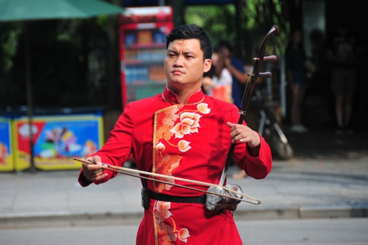 Sao Việt bàng hoàng khi 