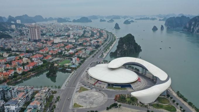 Un coin de la ville d'Ha Long, Quang Ninh. Photo : Ngoc Thanh