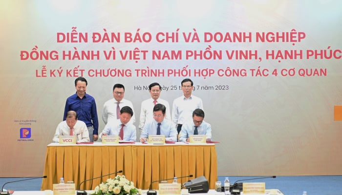 Báo chí - Doanh nghiệp tạo xung lực mới trong đồng hành, hợp tác