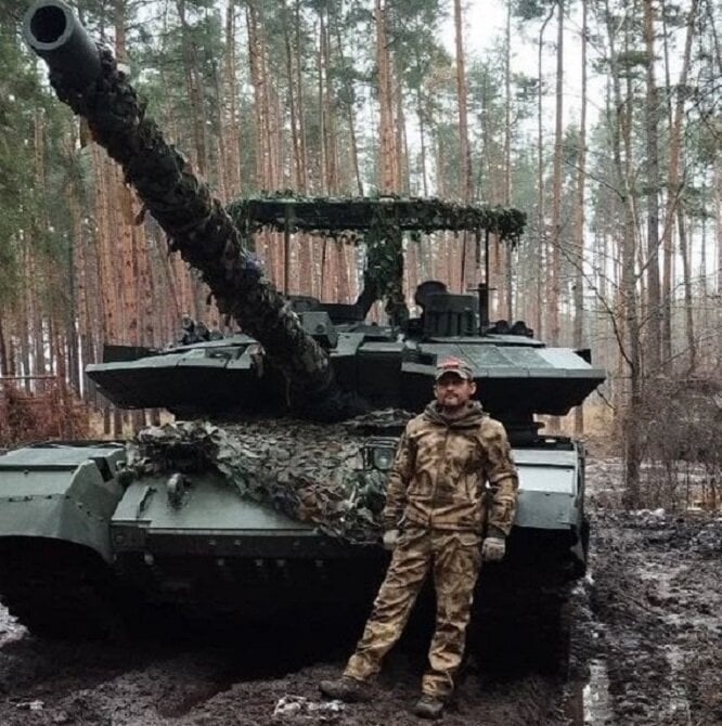 T-62MV tank with new explosive reactive armor in photo released on November 26. (Photo: Forbes)