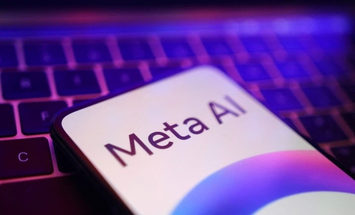 Meta AI គឺជាគំរូបញ្ញាសិប្បនិម្មិតដែលត្រូវបានបង្កើតឡើងដោយក្រុមហ៊ុនមេតា ​​(ក្រុមហ៊ុនមេរបស់ Facebook)។