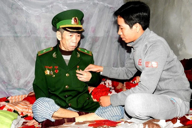 ตามล่าหาฮีโร่ : ตำนานแห่งทะเลสาบ - ภาพที่ 8 Tìm lại những anh hùng: Huyền thoại ở lòng hồ - Ảnh 8.