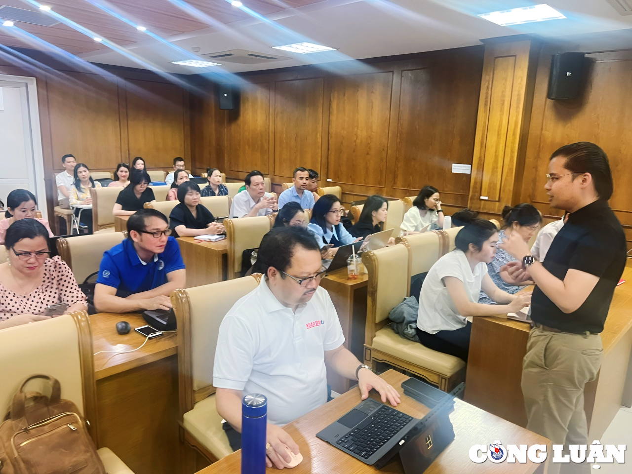 Apertura del curso de aplicación de IA en la carrera de periodismo foto 2